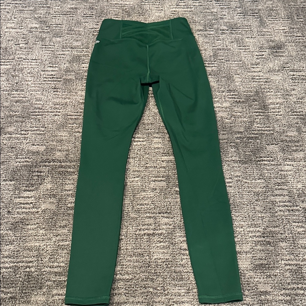NWOT ☘️☘️Fabletics Motion 365 leggings in Palm Green. - Picture 4 of 6